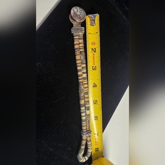 Suck It Up, Buttercup Fabric/Rope Button Bracelet - Picture 6 of 6